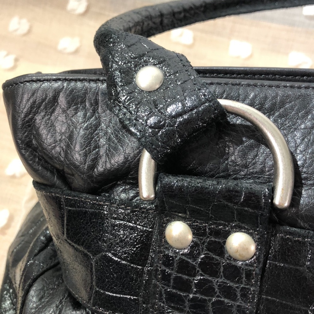 Black Leather Structured Tote Bag - Picture 10 of 11